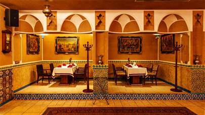 رستوران سنتی هتل اسپیناس تهران رستوران سنتی هتل اسپیناس تهران